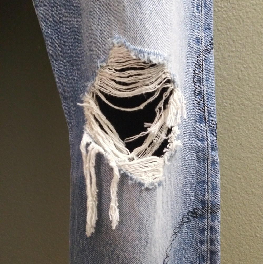 NWT Levi's Distressed Raw Edge 501 Jeans Pattern - Picture 5 of 6
